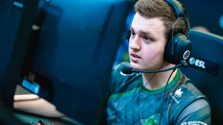 Astralis is interested in exchanging farlig for Staehr