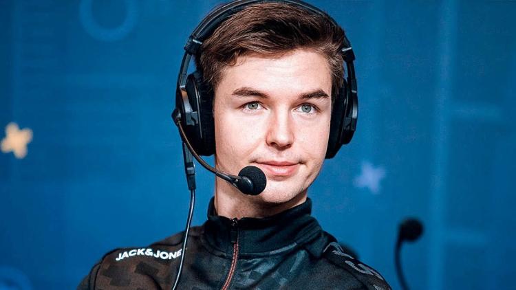 dev1ce: "I'm really excited to be back in Astralis, a place that definitely feels like home"