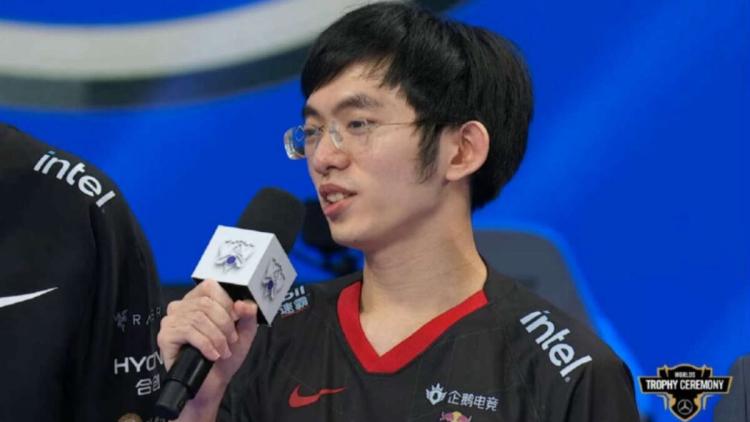 EDward Gaming made changes to the LoL roster