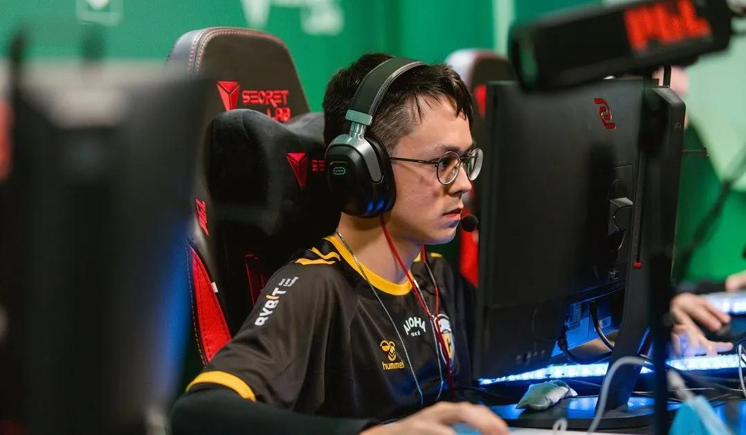 KRÜ Sign Former FURIA Talent honda