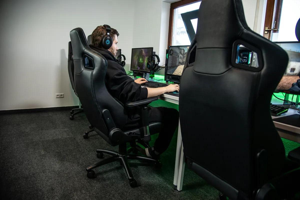 How Long Will It Be Until Major Esports Titles Have Branded Slot Games?