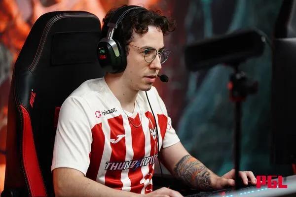 4nalog Parts Ways with HEROIC