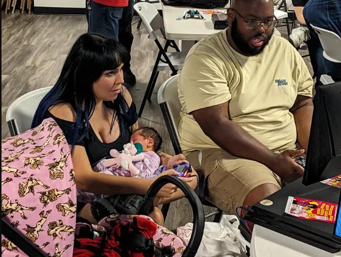 Florida Mother Wins Mortal Kombat Tournament While Holding Newborn
