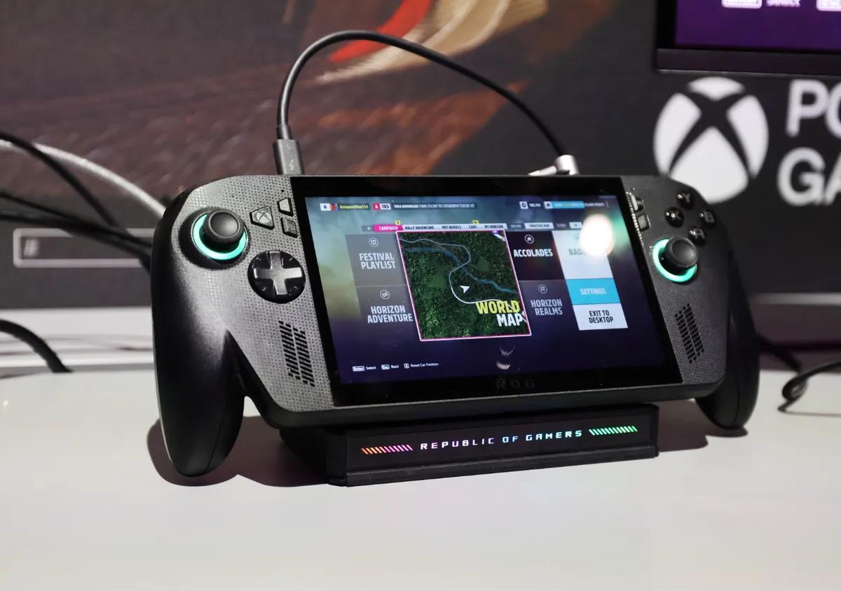ROG Xbox Ally X Ships Early in Europe, Reddit User Praises Handheld
