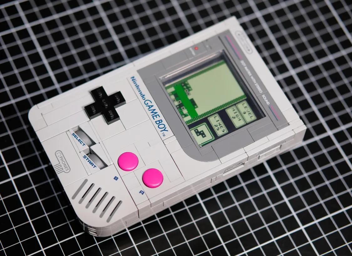 Lego’s Game Boy Replica Modded Into a Real Working Console