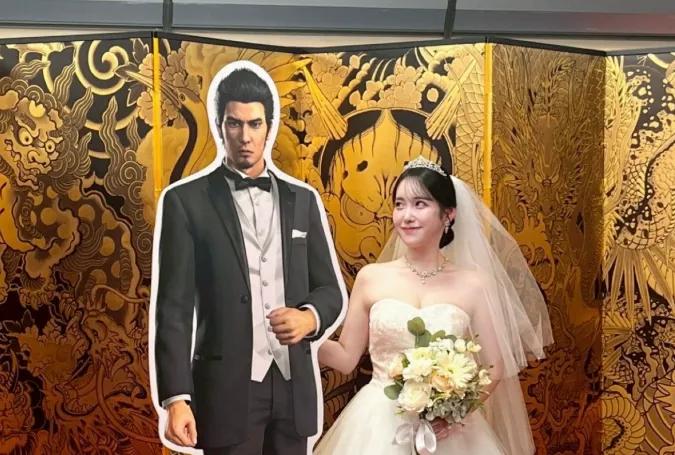 Cardboard Kazuma Kiryu Becomes The Center Of A Fan-Made Wedding In Tokyo