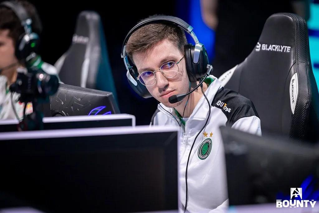 Changes at Team Falcons: karrigan Replaces kyxsan