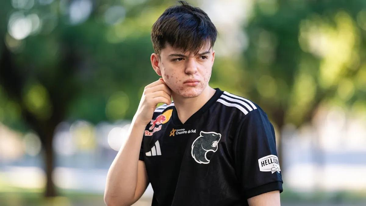 molodoy Becomes Snickers Ambassador in Kazakhstan