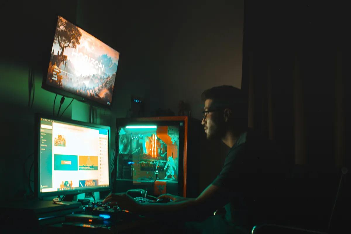 Twitch Tab or LAN Stage: What To Choose?
