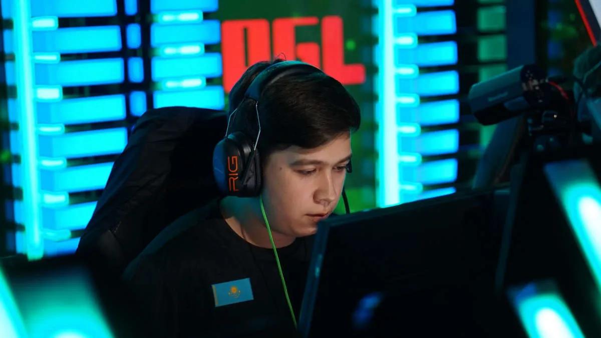 Rumors: buster is a candidate for interz in Cloud9