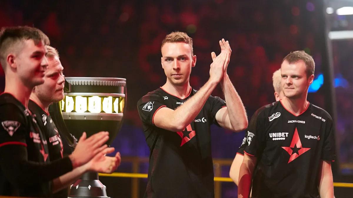 Four-time Major champion Lukas “gla1ve” Rossander officially retires from professional play