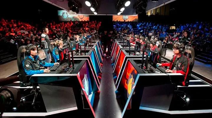 The Rise of Esports: Exploring the Biggest Tournaments in Competitive Gaming