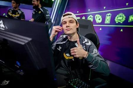 Rumor: CyvOph Could Join NAVI Before VCT 2026 EMEA Stage 2