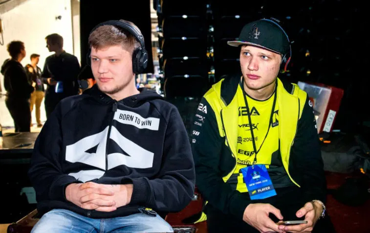 s1mple is celebrating the sixth anniversary of playing for NAVI. Photo 1