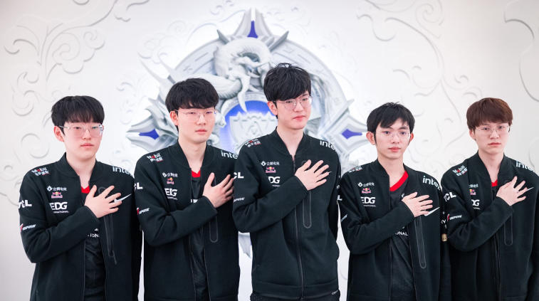 EDward Gaming made changes to their LoL roster. Photo 1