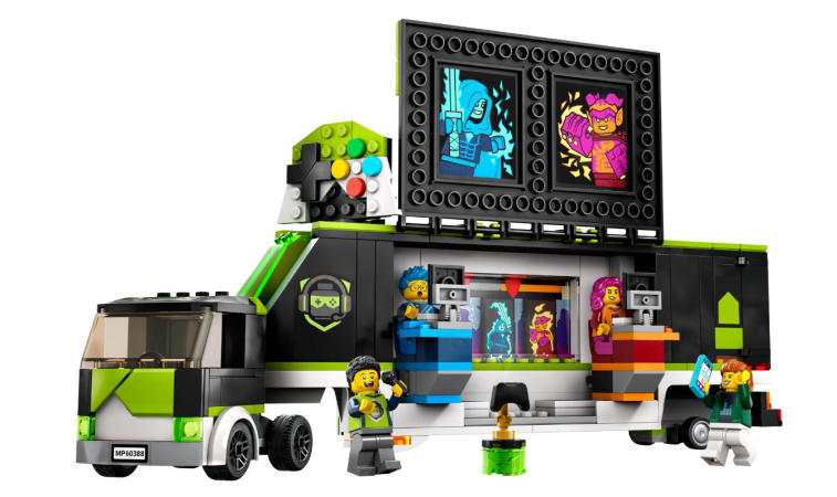 Lego released a set dedicated to eSports. Photo 1